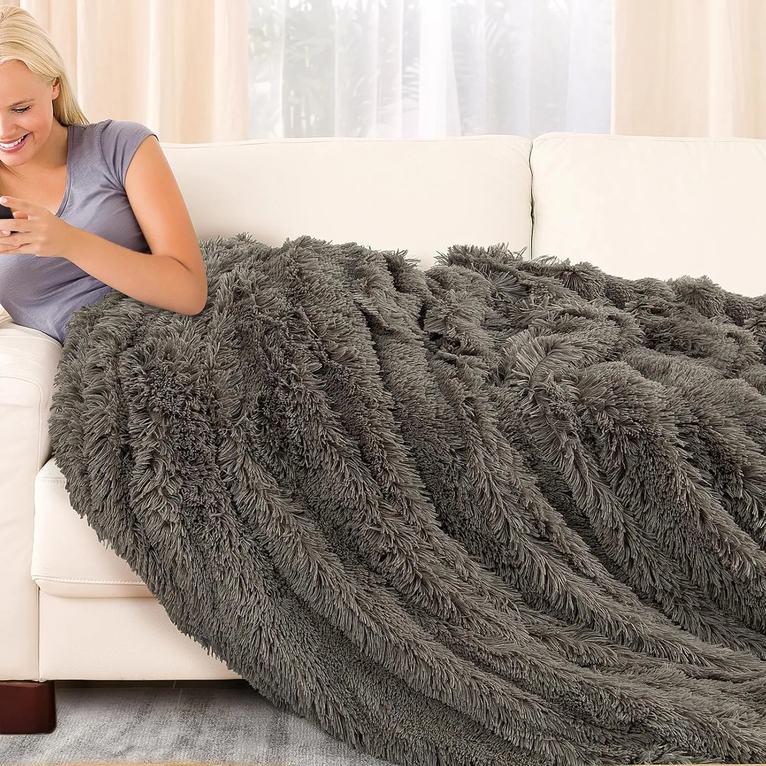 TOONOW Extra Soft Fuzzy Faux Fur Blanket Twin Size 70"x78", Reversible Lightweight Plush Fuzzy Cozy Soft Blankets and Throws for Couch Sofa Bed, Decorative Fluffy Plush Comfy Blanket, Dark Brown